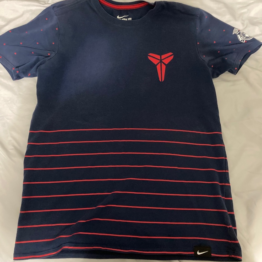 T-shirt collab Nike and Lebron James